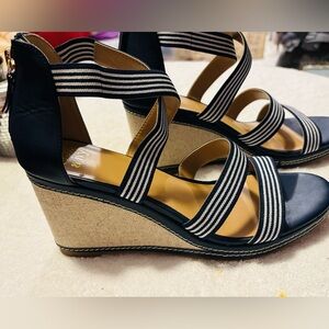 Brand New Wedges By CROWN & IVY - Size 10M - Wedge Height 3.5 Inches - box 71